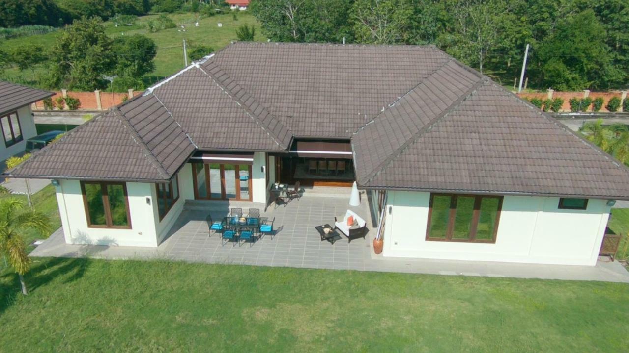 The Chabang Langkawi Villa ภายนอก รูปภาพ